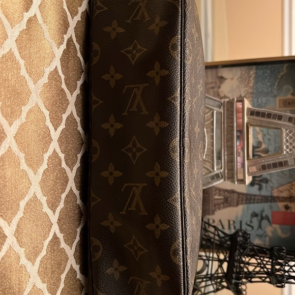 LOUIS VUITTON Monogram Trousse Toilette 28~ will come with COA - Picture 4 of 10